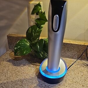 Electric Wine Opener with Charging Base - Silver